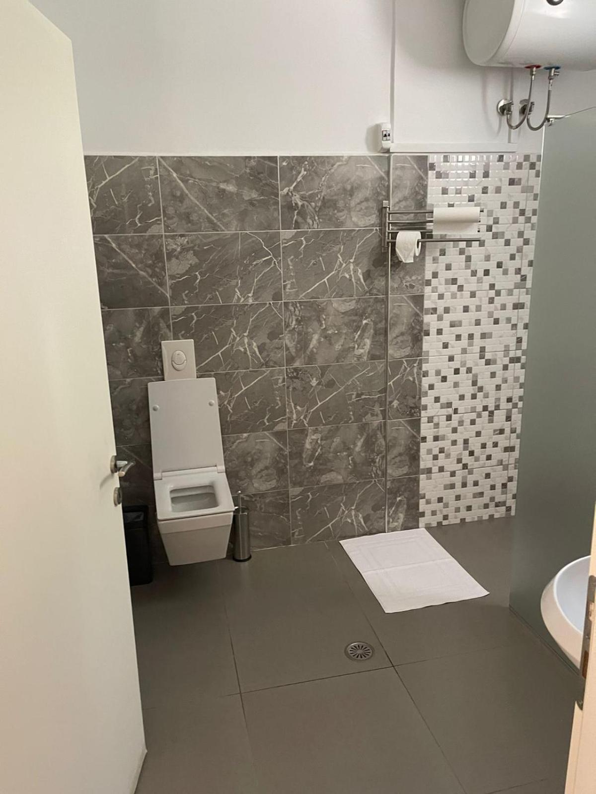 Aries Apartments ซารานเดอ ภายนอก รูปภาพ