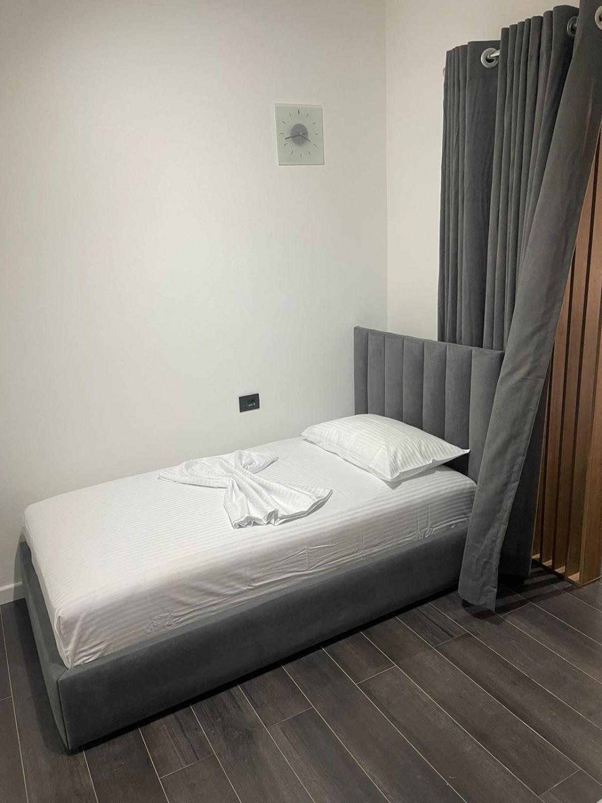 Aries Apartments ซารานเดอ ภายนอก รูปภาพ